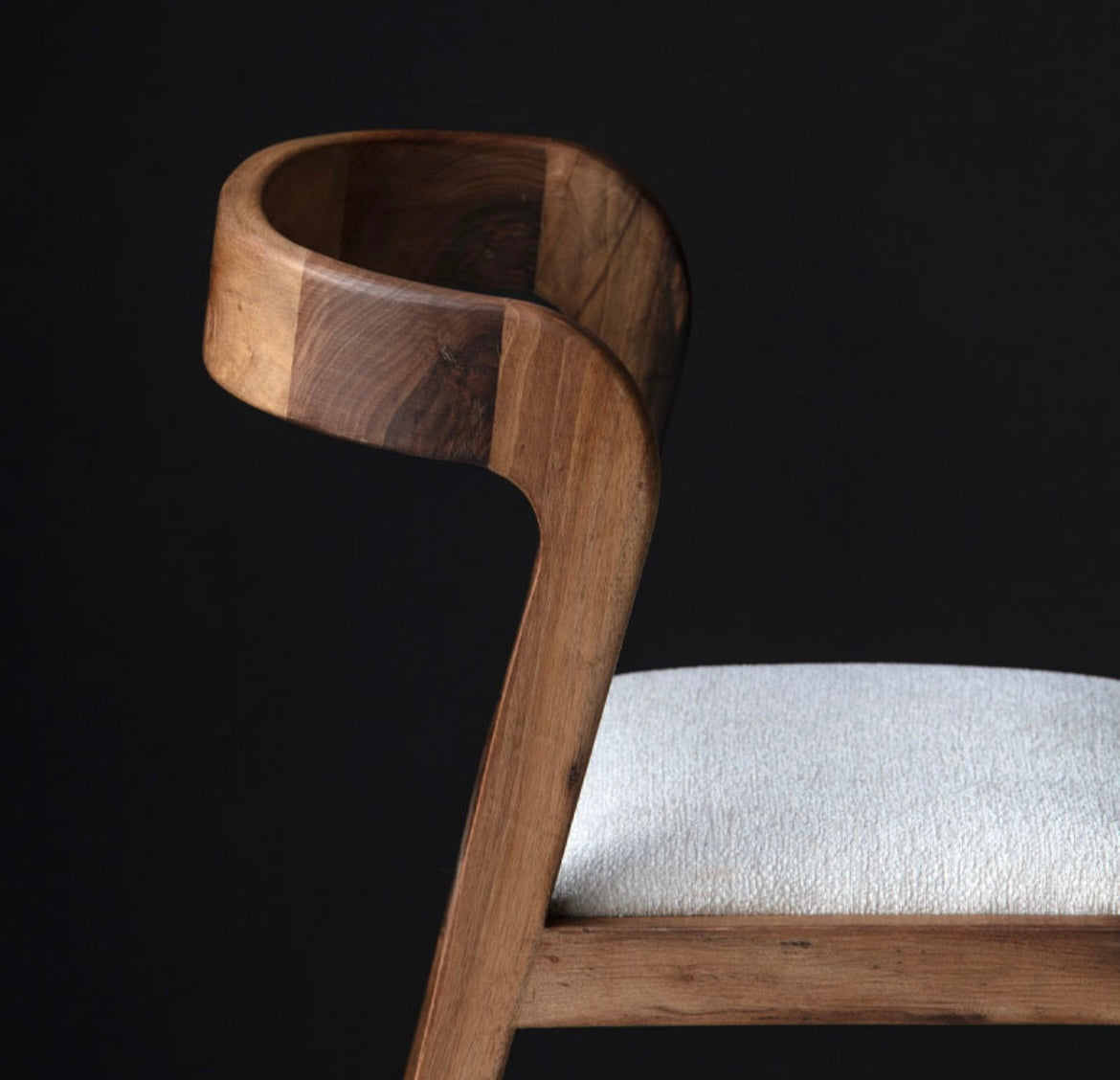 Chaise Design en Noyer & Assise Écru