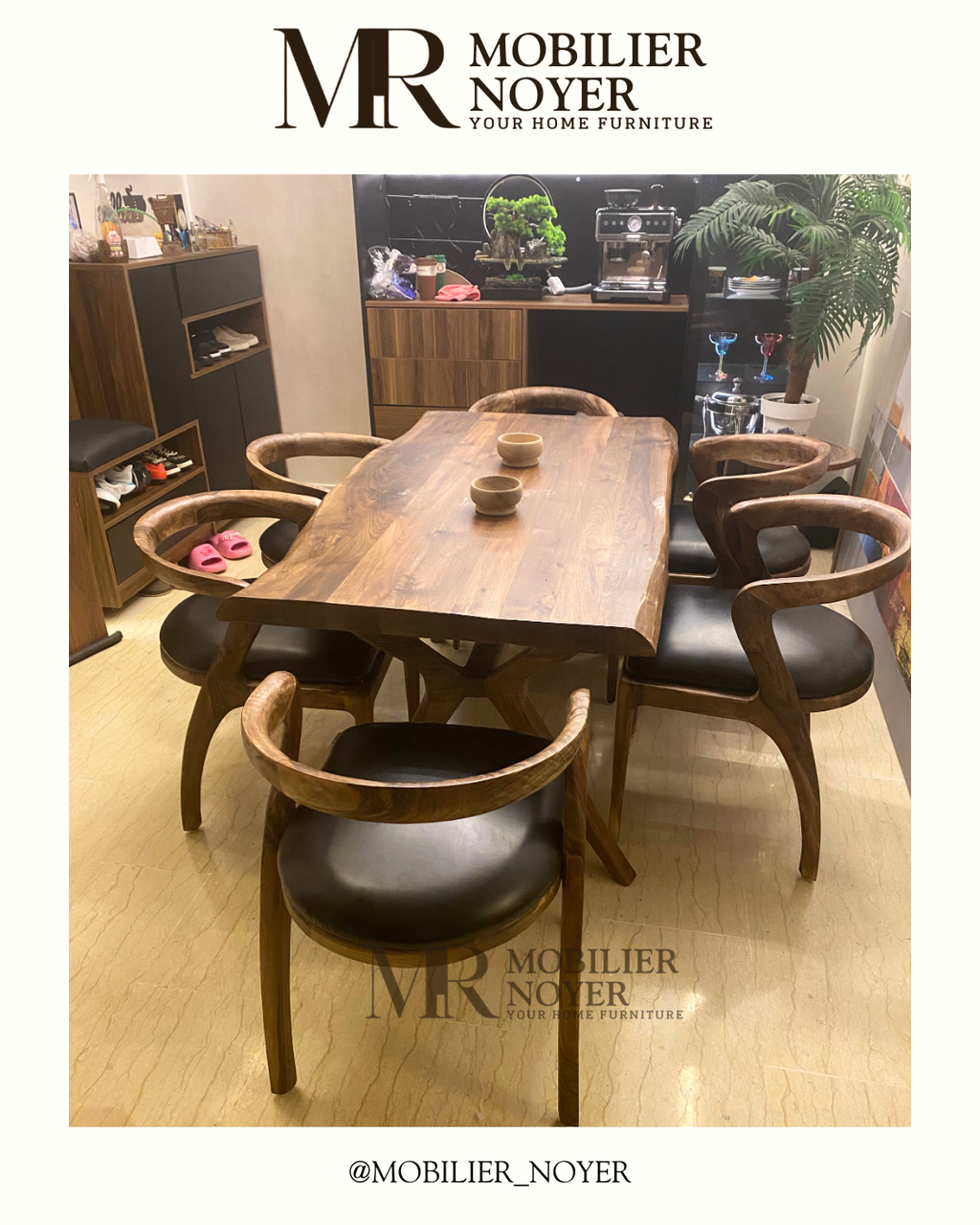 Ensemble Table à Manger Noyer Bords Naturels & Chaises Cuir Noir