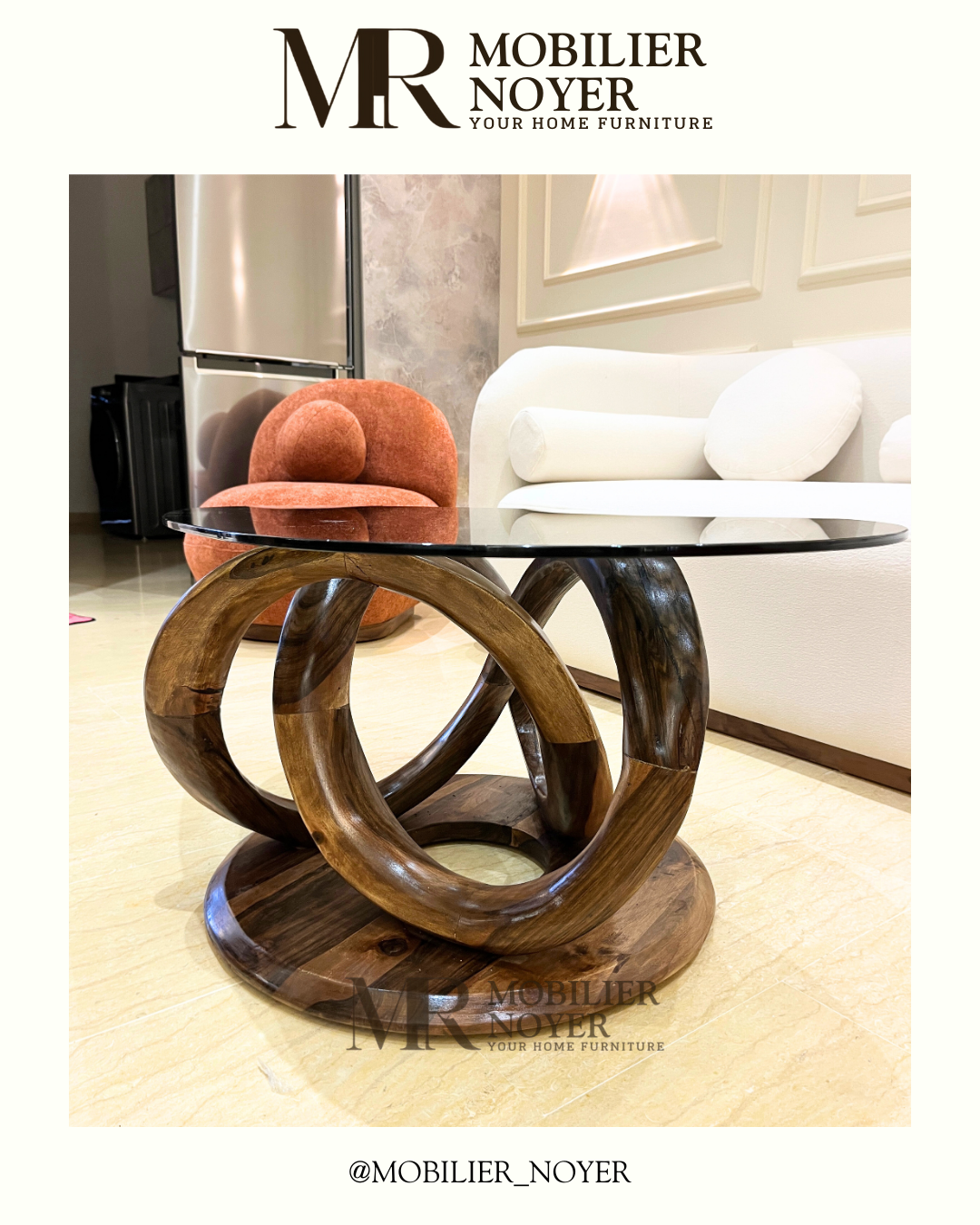 Table Basse Sculpturale en Noyer & Verre Fumé