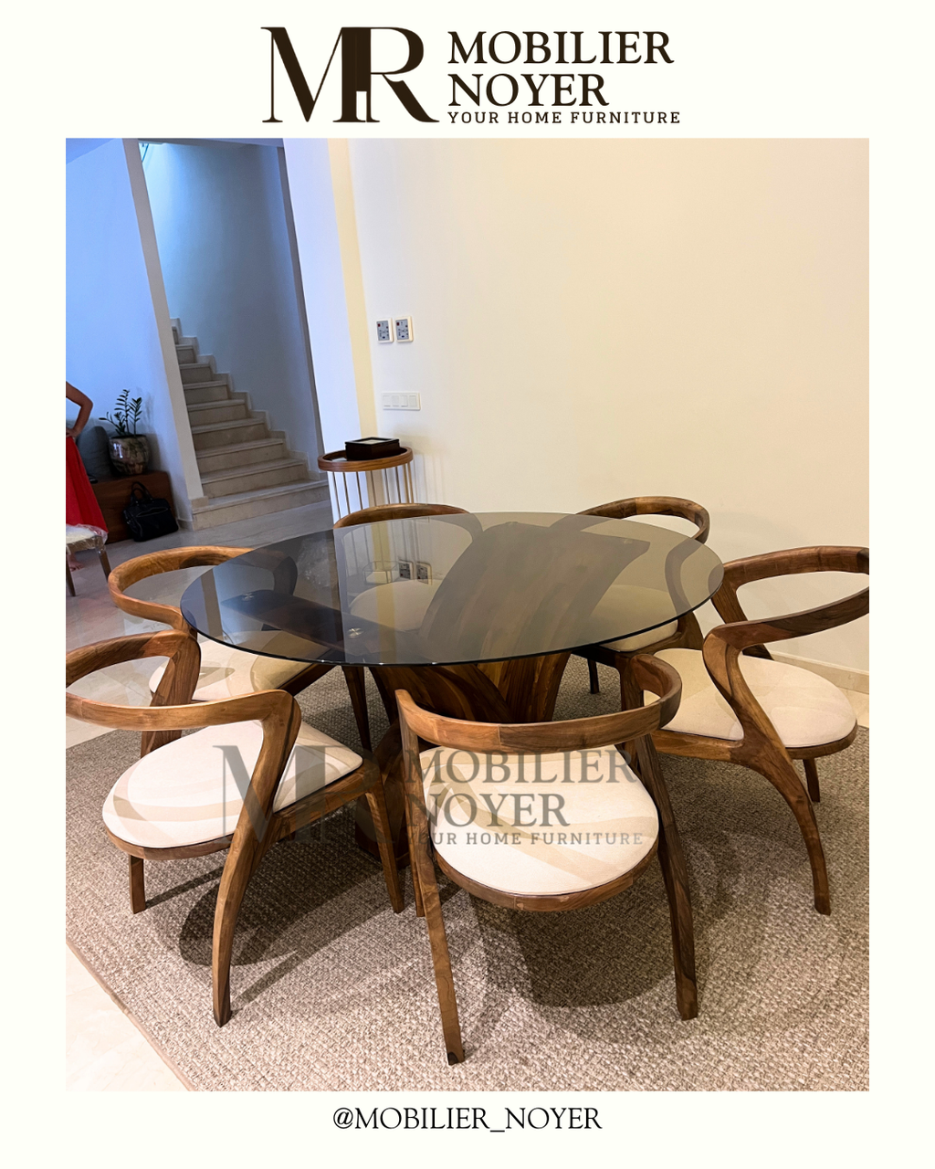 Ensemble Table à Manger Ronde en Noyer & Chaises Assorties