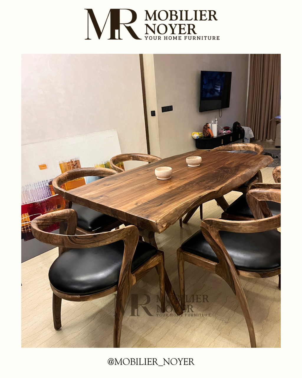 Ensemble Table à Manger Noyer Bords Naturels & Chaises Cuir Noir